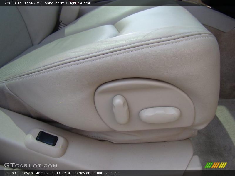 Sand Storm / Light Neutral 2005 Cadillac SRX V8