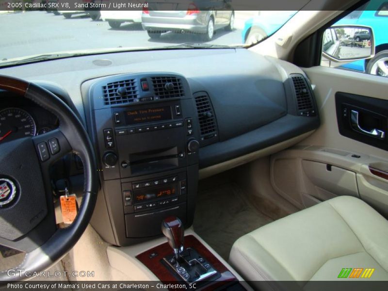 Sand Storm / Light Neutral 2005 Cadillac SRX V8