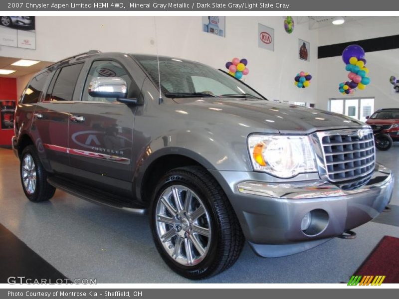 Mineral Gray Metallic / Dark Slate Gray/Light Slate Gray 2007 Chrysler Aspen Limited HEMI 4WD