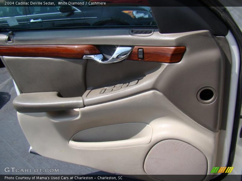 White Diamond / Cashmere 2004 Cadillac DeVille Sedan