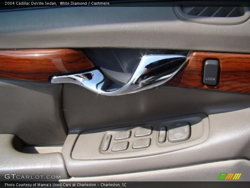 White Diamond / Cashmere 2004 Cadillac DeVille Sedan