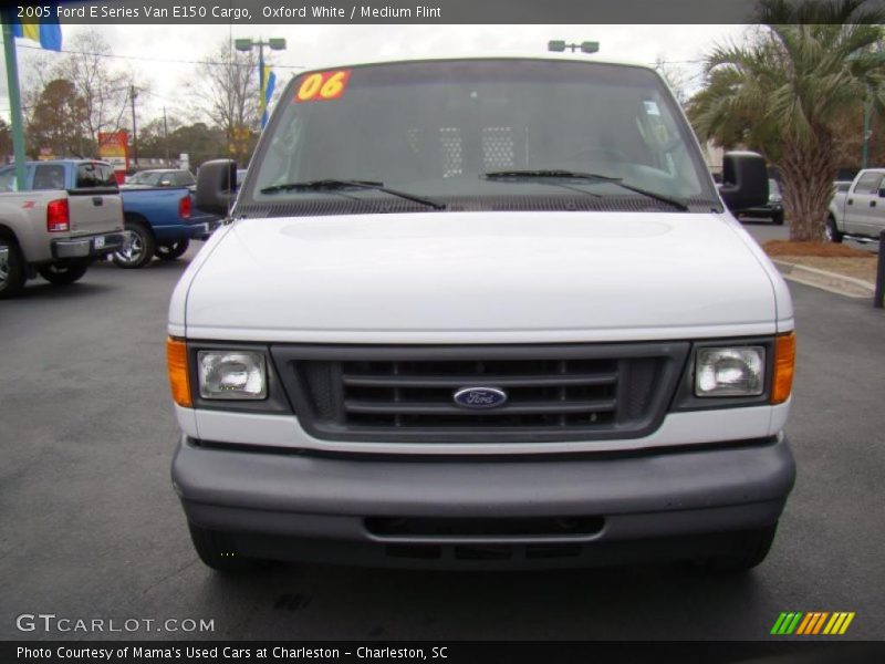 Oxford White / Medium Flint 2005 Ford E Series Van E150 Cargo