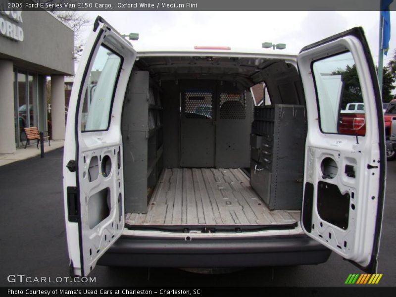 Oxford White / Medium Flint 2005 Ford E Series Van E150 Cargo
