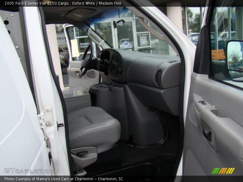 Oxford White / Medium Flint 2005 Ford E Series Van E150 Cargo