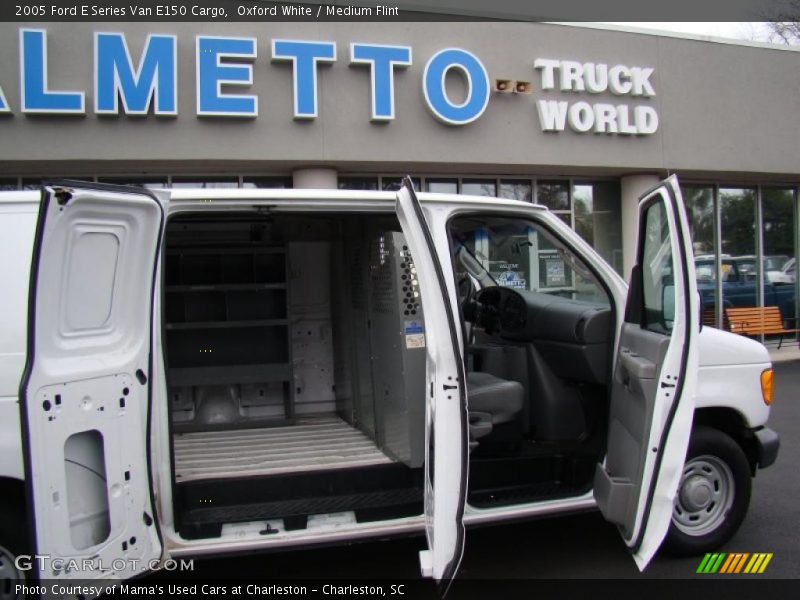 Oxford White / Medium Flint 2005 Ford E Series Van E150 Cargo