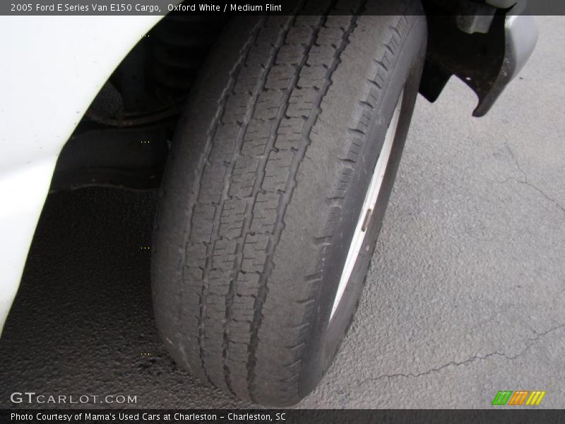 Oxford White / Medium Flint 2005 Ford E Series Van E150 Cargo