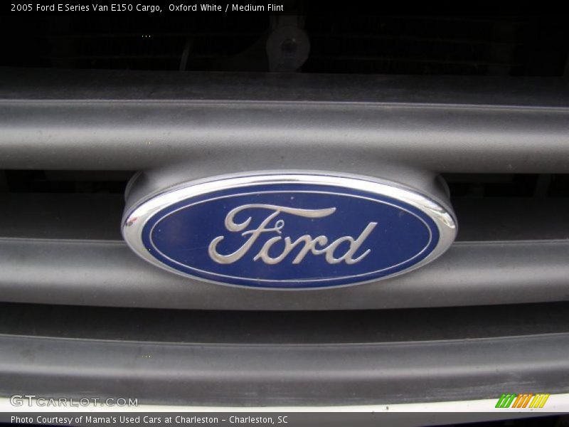 Oxford White / Medium Flint 2005 Ford E Series Van E150 Cargo