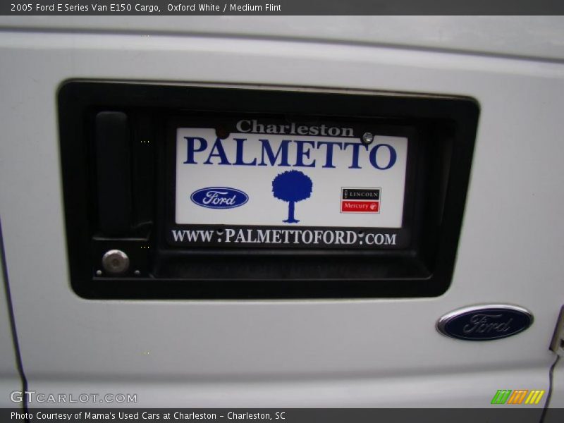 Oxford White / Medium Flint 2005 Ford E Series Van E150 Cargo