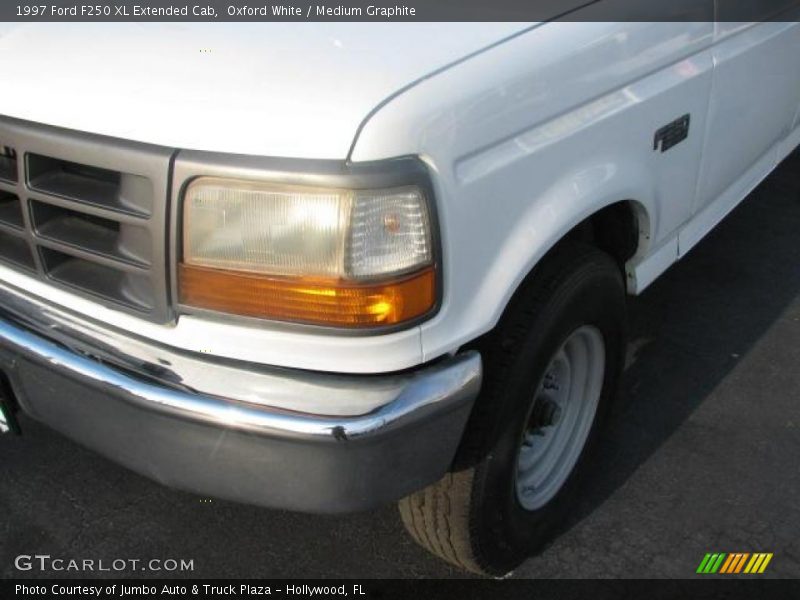 Oxford White / Medium Graphite 1997 Ford F250 XL Extended Cab