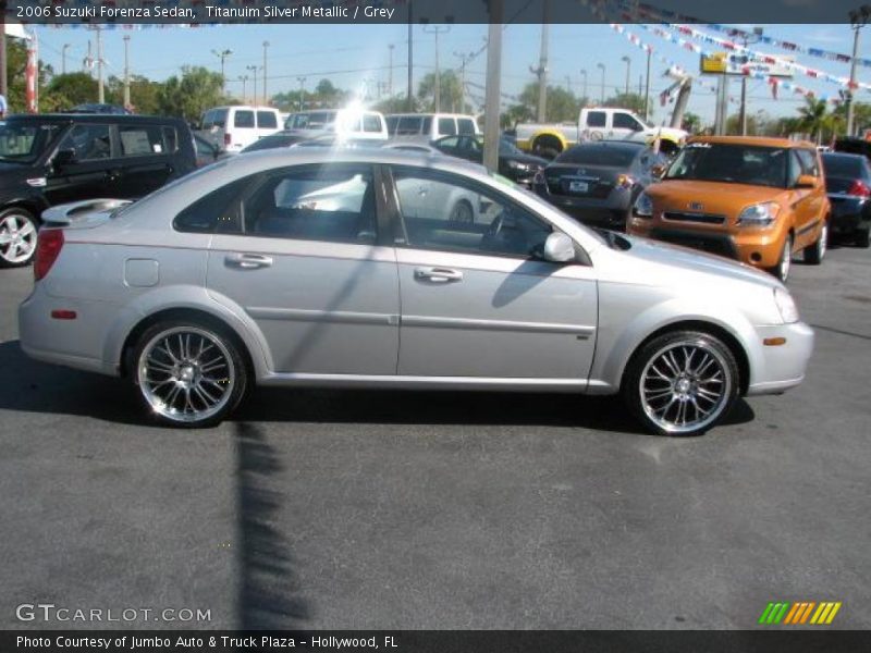 Titanuim Silver Metallic / Grey 2006 Suzuki Forenza Sedan