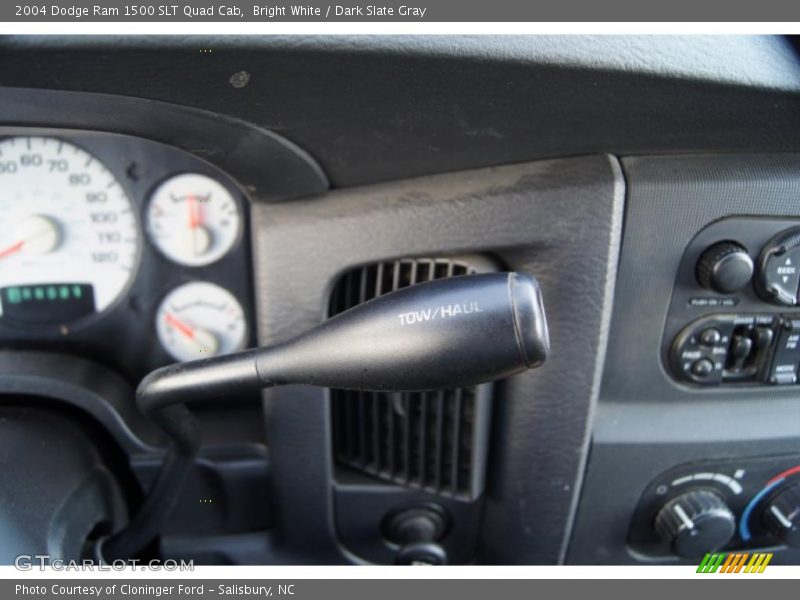 Bright White / Dark Slate Gray 2004 Dodge Ram 1500 SLT Quad Cab