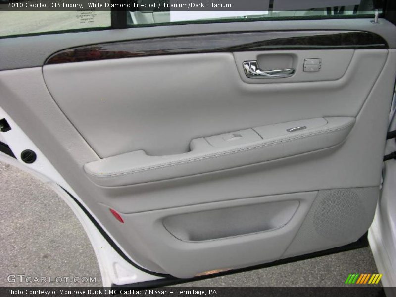 White Diamond Tri-coat / Titanium/Dark Titanium 2010 Cadillac DTS Luxury