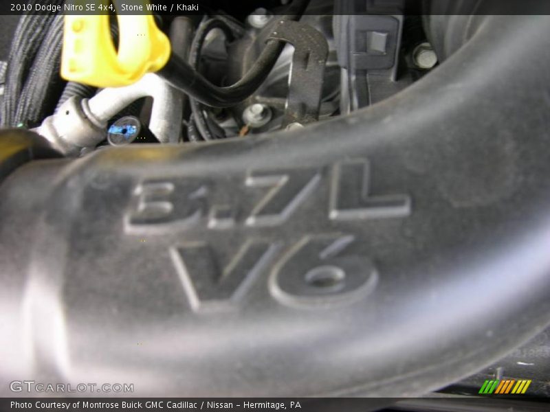 Stone White / Khaki 2010 Dodge Nitro SE 4x4
