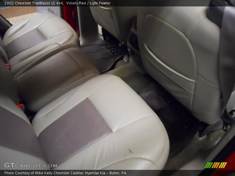 Victory Red / Light Pewter 2002 Chevrolet TrailBlazer LS 4x4