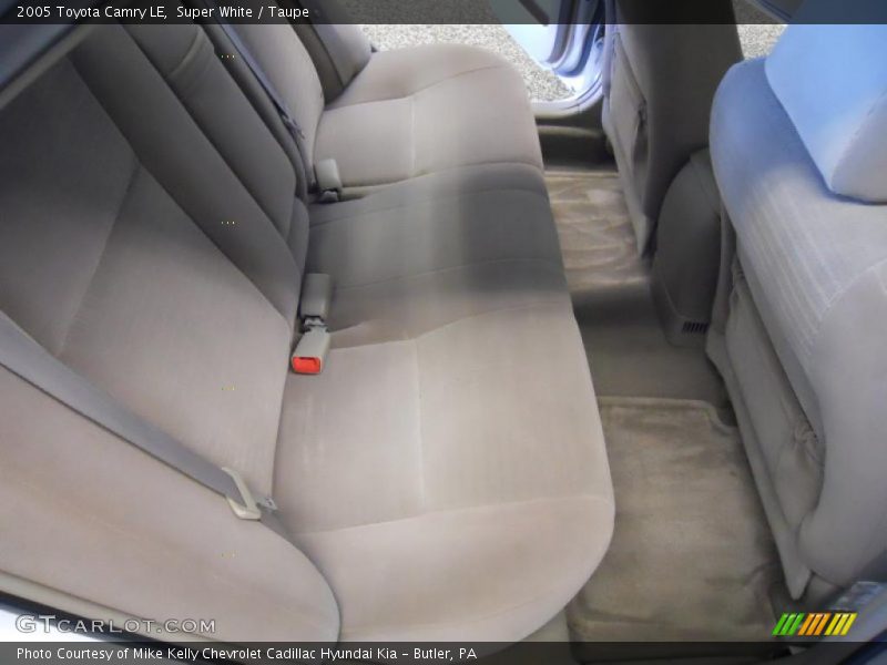 Super White / Taupe 2005 Toyota Camry LE