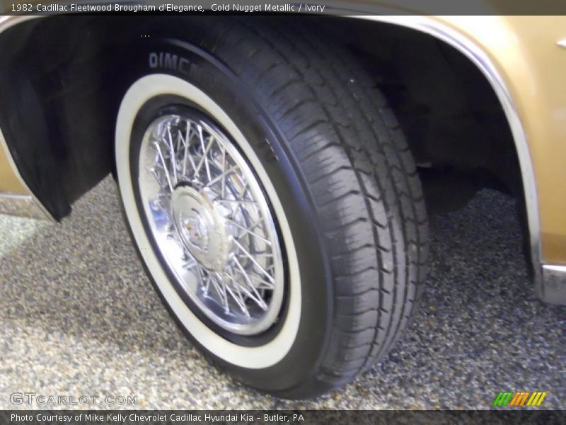 Gold Nugget Metallic / Ivory 1982 Cadillac Fleetwood Brougham d'Elegance