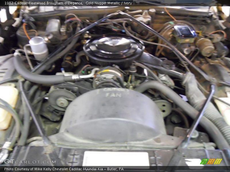 Gold Nugget Metallic / Ivory 1982 Cadillac Fleetwood Brougham d'Elegance