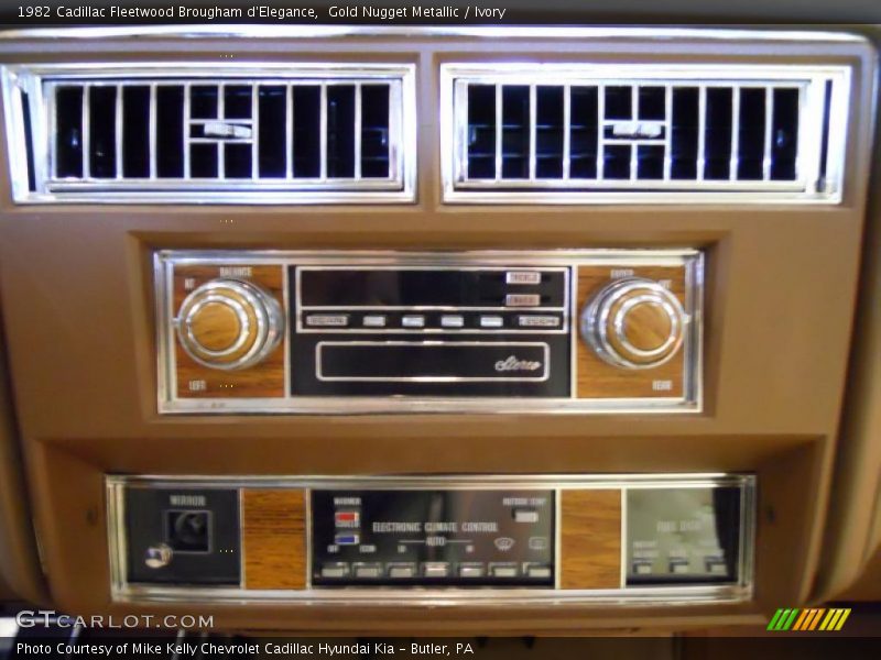 Gold Nugget Metallic / Ivory 1982 Cadillac Fleetwood Brougham d'Elegance