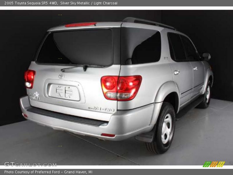 Silver Sky Metallic / Light Charcoal 2005 Toyota Sequoia SR5 4WD
