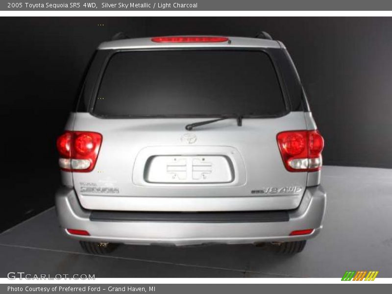 Silver Sky Metallic / Light Charcoal 2005 Toyota Sequoia SR5 4WD