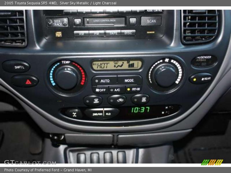 Silver Sky Metallic / Light Charcoal 2005 Toyota Sequoia SR5 4WD