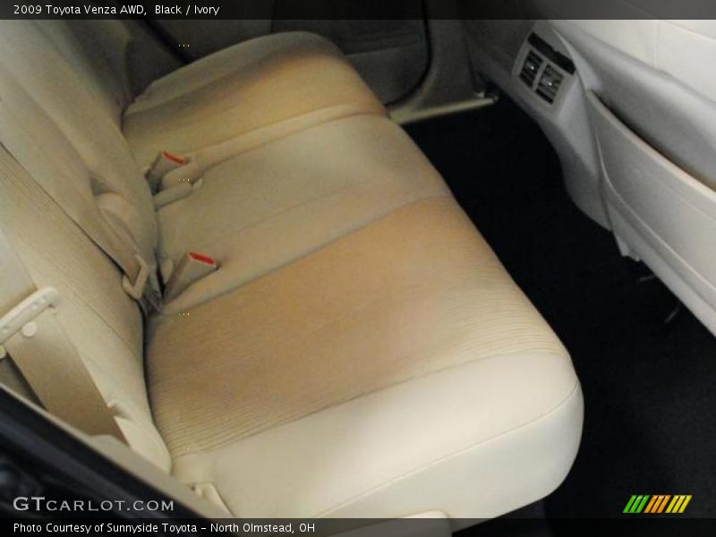 Black / Ivory 2009 Toyota Venza AWD
