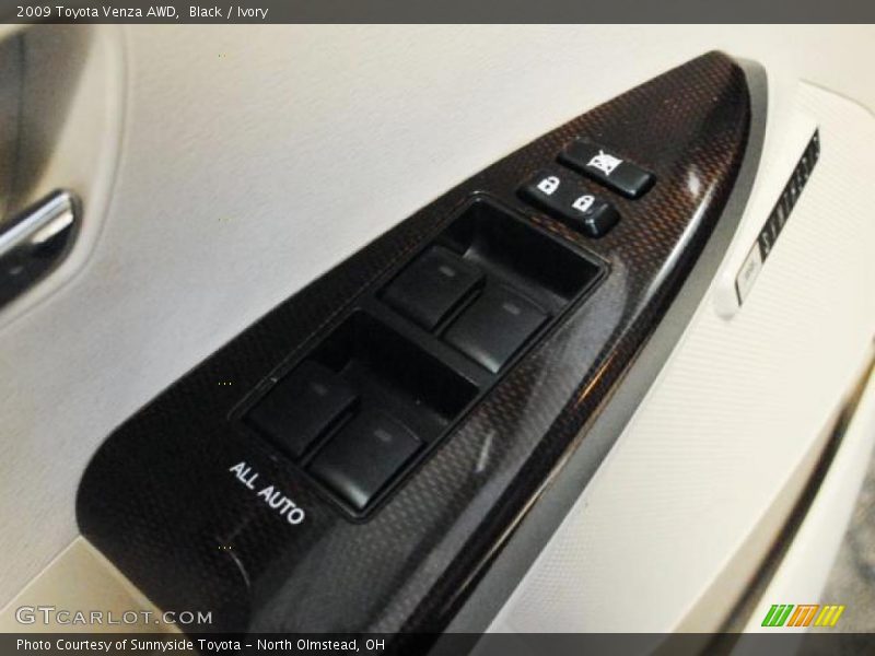 Black / Ivory 2009 Toyota Venza AWD