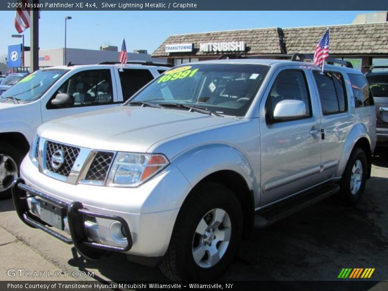 Silver Lightning Metallic / Graphite 2005 Nissan Pathfinder XE 4x4
