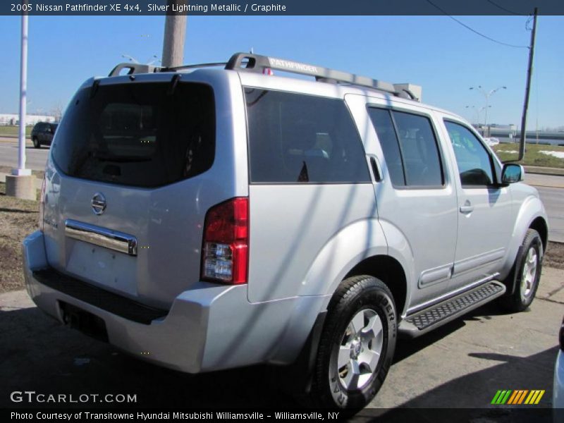 Silver Lightning Metallic / Graphite 2005 Nissan Pathfinder XE 4x4