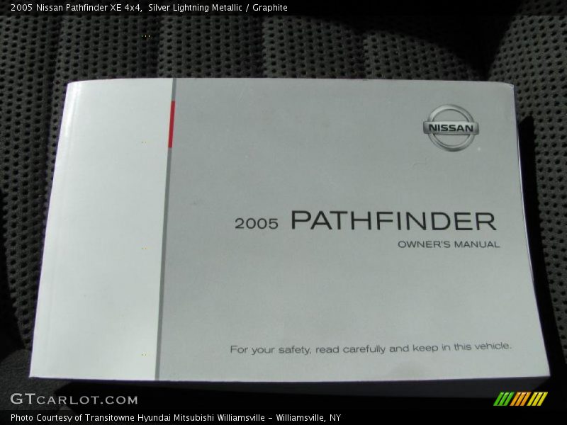 Silver Lightning Metallic / Graphite 2005 Nissan Pathfinder XE 4x4
