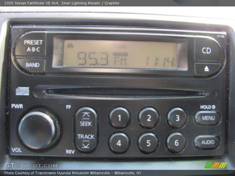Silver Lightning Metallic / Graphite 2005 Nissan Pathfinder XE 4x4