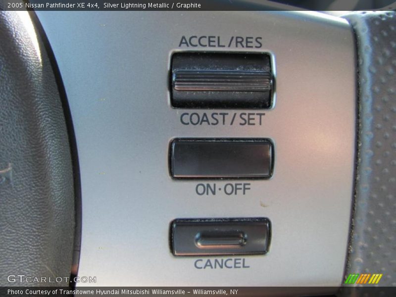 Silver Lightning Metallic / Graphite 2005 Nissan Pathfinder XE 4x4