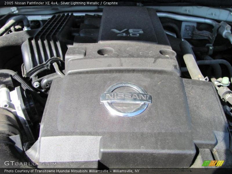 Silver Lightning Metallic / Graphite 2005 Nissan Pathfinder XE 4x4
