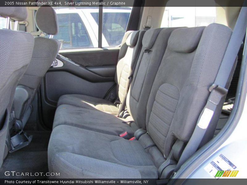 Silver Lightning Metallic / Graphite 2005 Nissan Pathfinder XE 4x4