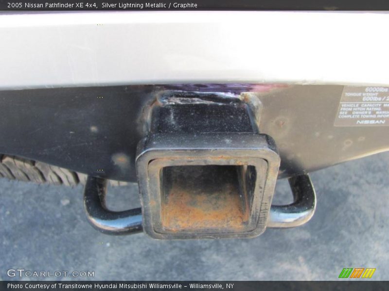 Silver Lightning Metallic / Graphite 2005 Nissan Pathfinder XE 4x4