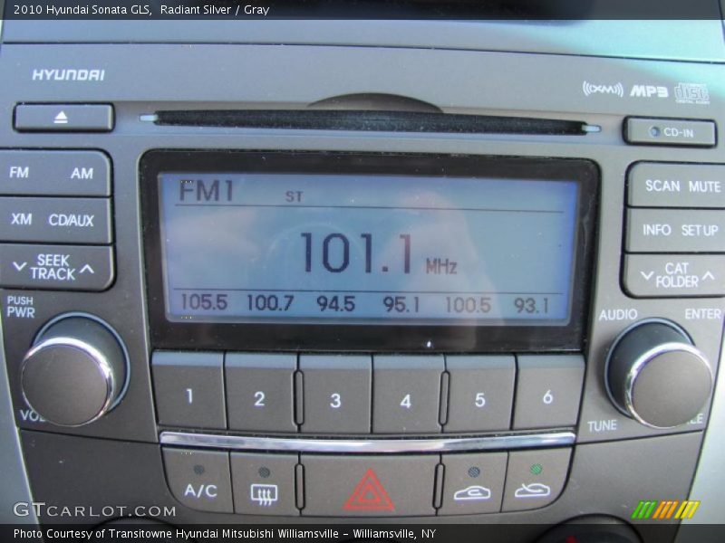 Radiant Silver / Gray 2010 Hyundai Sonata GLS