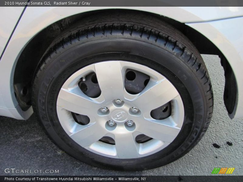 Radiant Silver / Gray 2010 Hyundai Sonata GLS