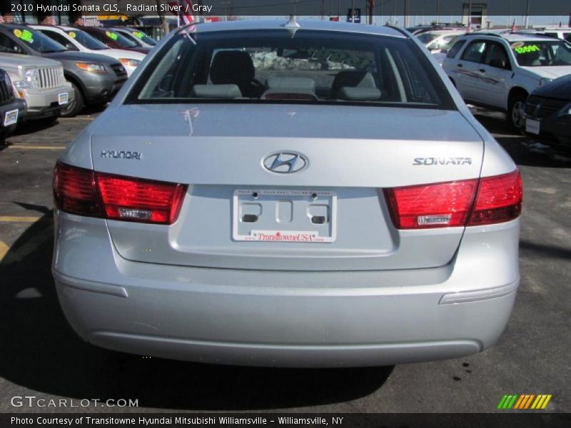 Radiant Silver / Gray 2010 Hyundai Sonata GLS
