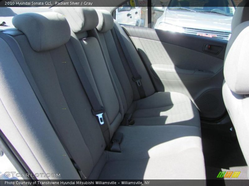 Radiant Silver / Gray 2010 Hyundai Sonata GLS