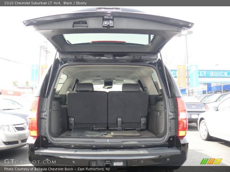 Black / Ebony 2010 Chevrolet Suburban LT 4x4