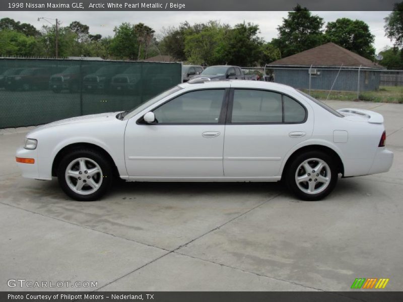 Arctic White Pearl Metallic / Beige 1998 Nissan Maxima GLE