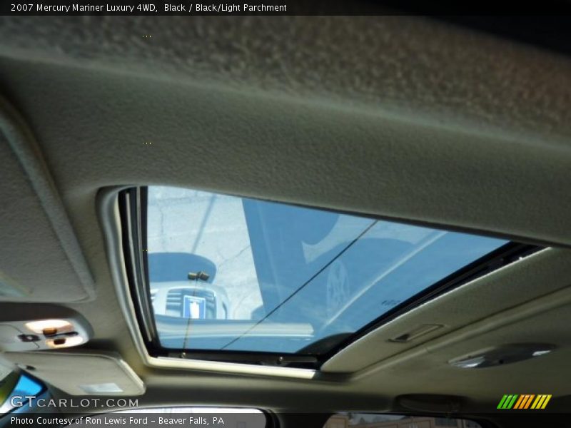 Black / Black/Light Parchment 2007 Mercury Mariner Luxury 4WD