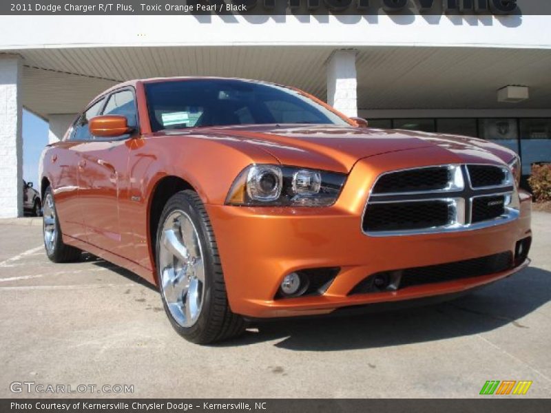 Toxic Orange Pearl / Black 2011 Dodge Charger R/T Plus