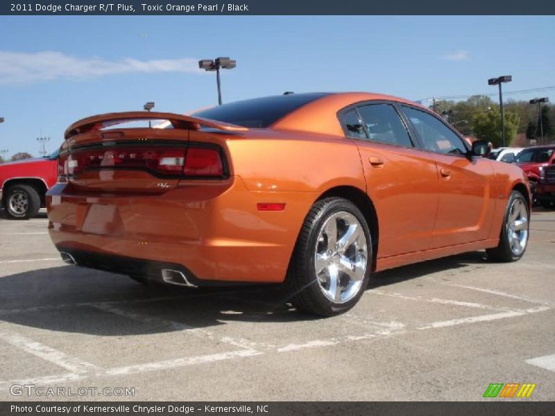 Toxic Orange Pearl / Black 2011 Dodge Charger R/T Plus