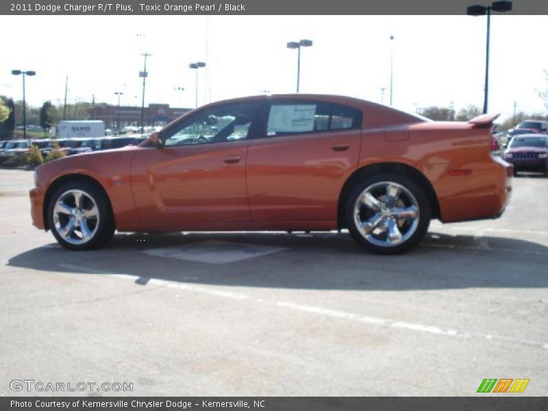 Toxic Orange Pearl / Black 2011 Dodge Charger R/T Plus