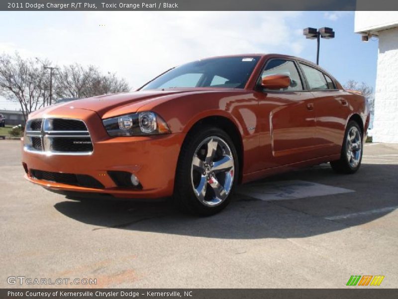 Front 3/4 View of 2011 Charger R/T Plus