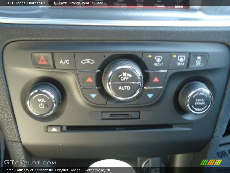 Controls of 2011 Charger R/T Plus