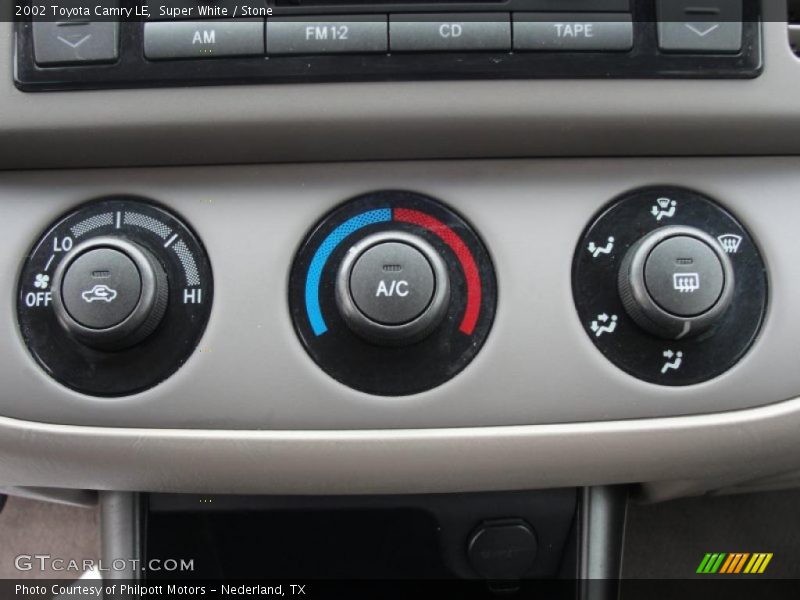 Super White / Stone 2002 Toyota Camry LE
