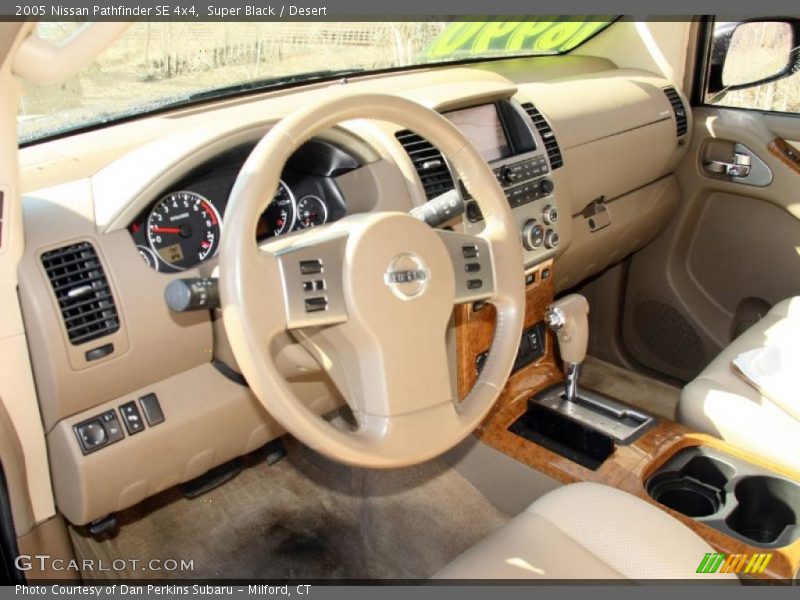 Super Black / Desert 2005 Nissan Pathfinder SE 4x4