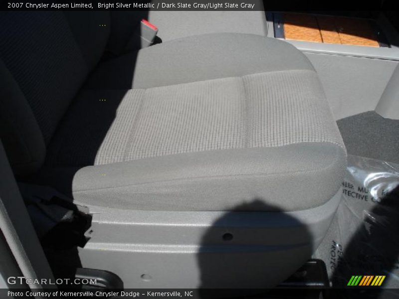 Bright Silver Metallic / Dark Slate Gray/Light Slate Gray 2007 Chrysler Aspen Limited